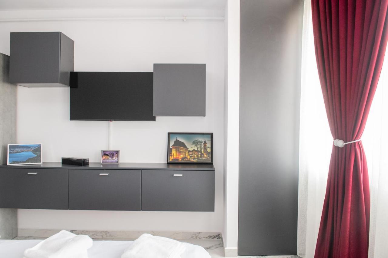 Apart Hotel Center Piatra Neamţ Екстериор снимка
