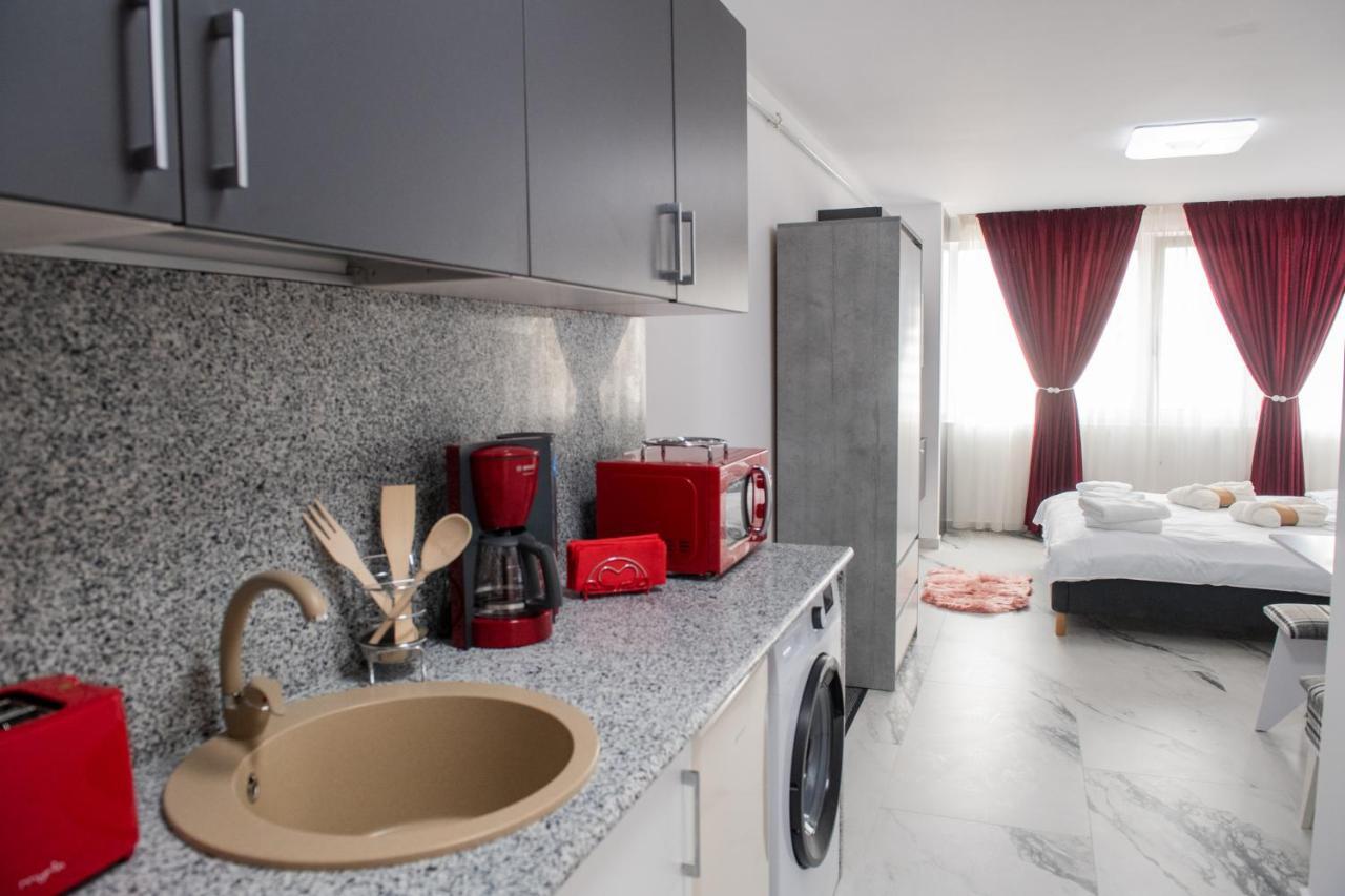 Apart Hotel Center Piatra Neamţ Екстериор снимка