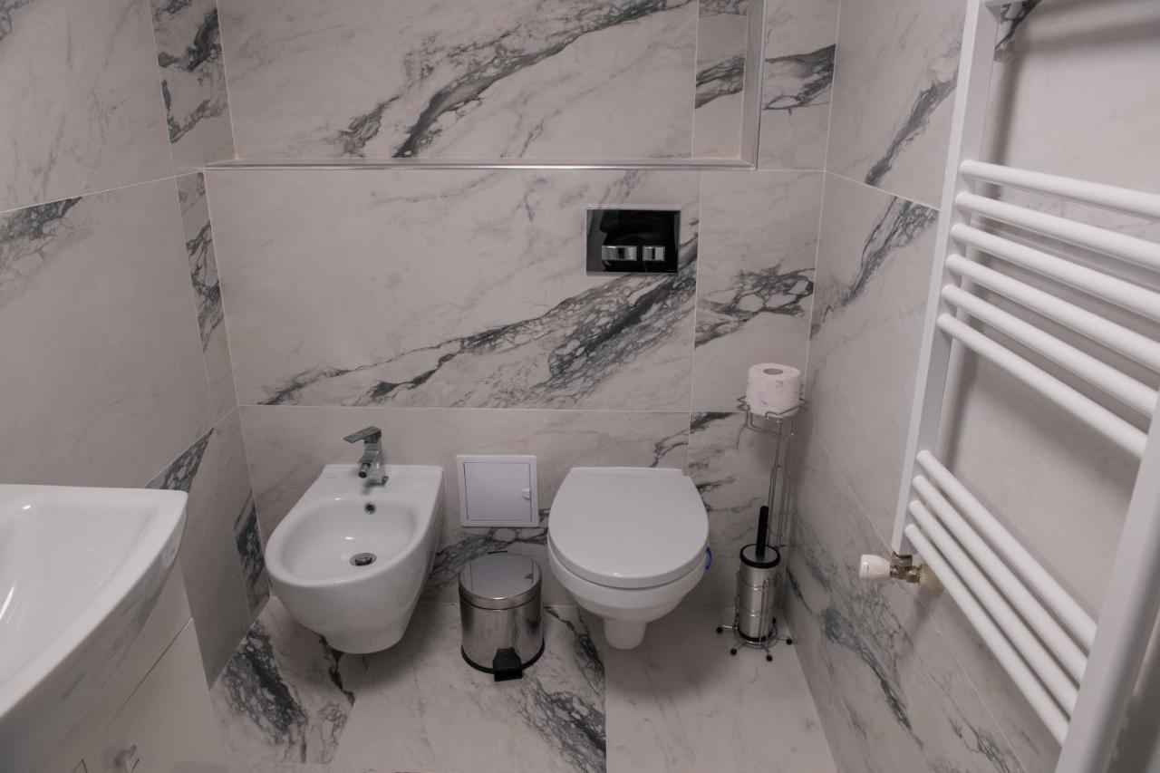 Apart Hotel Center Piatra Neamţ Екстериор снимка